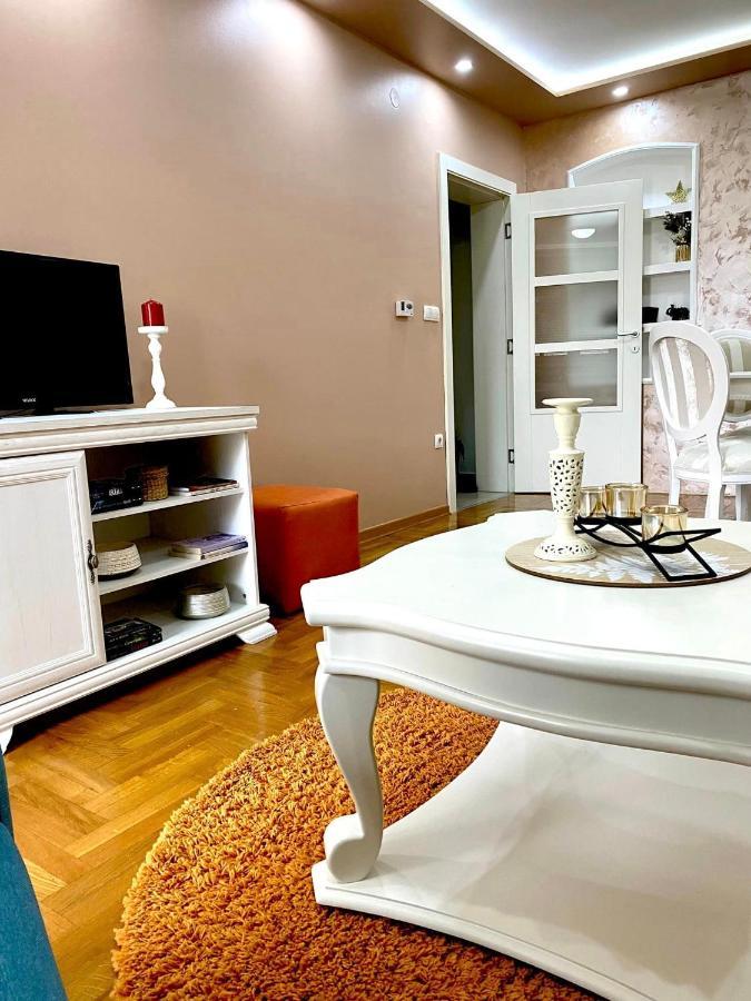 Apartman Diana Sremska Mitrovica Zewnętrze zdjęcie